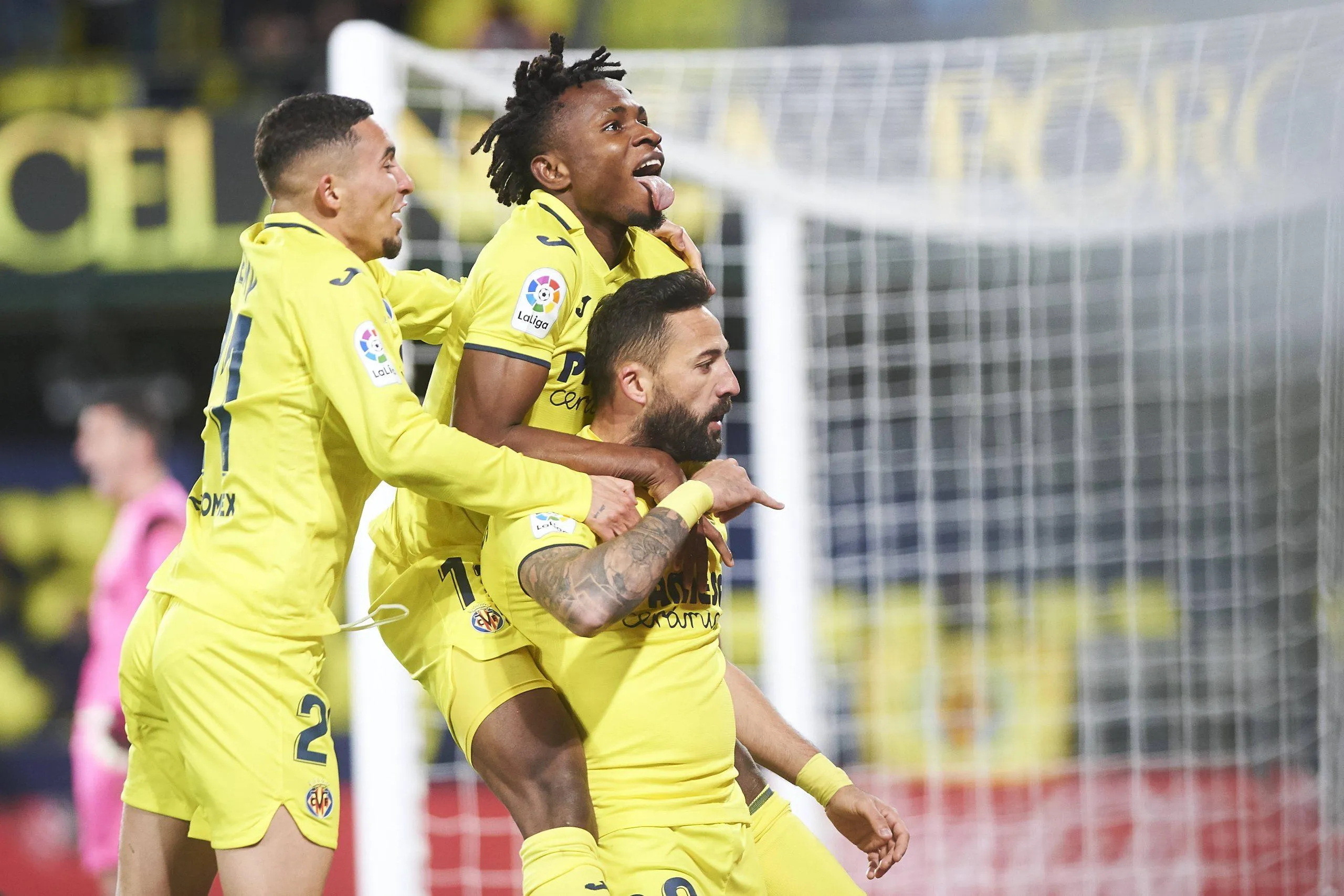 Jose Luis Morales, Samuel Chukwueze and Yeremy Pino celebrates after scoring their team's second goal for Villarreal 