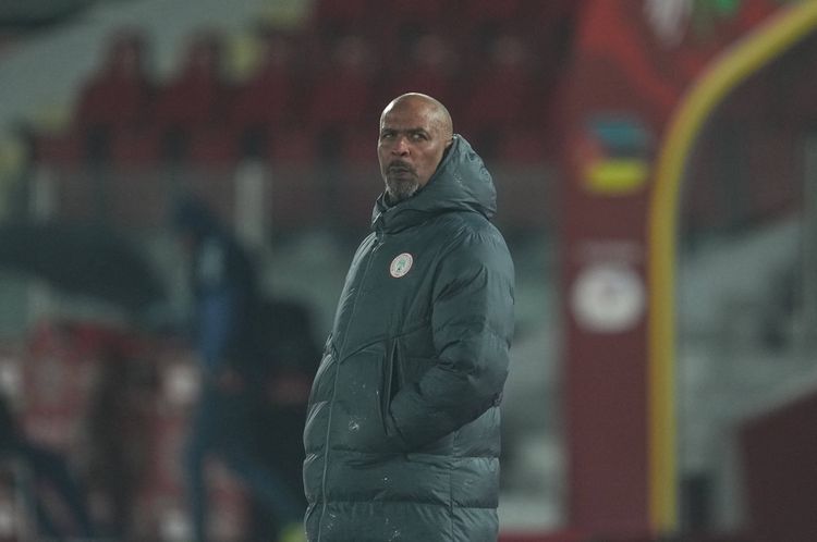 “Will be difficult” – Ex-Super Eagles star weighs in on Eric Chelle’s contract demands