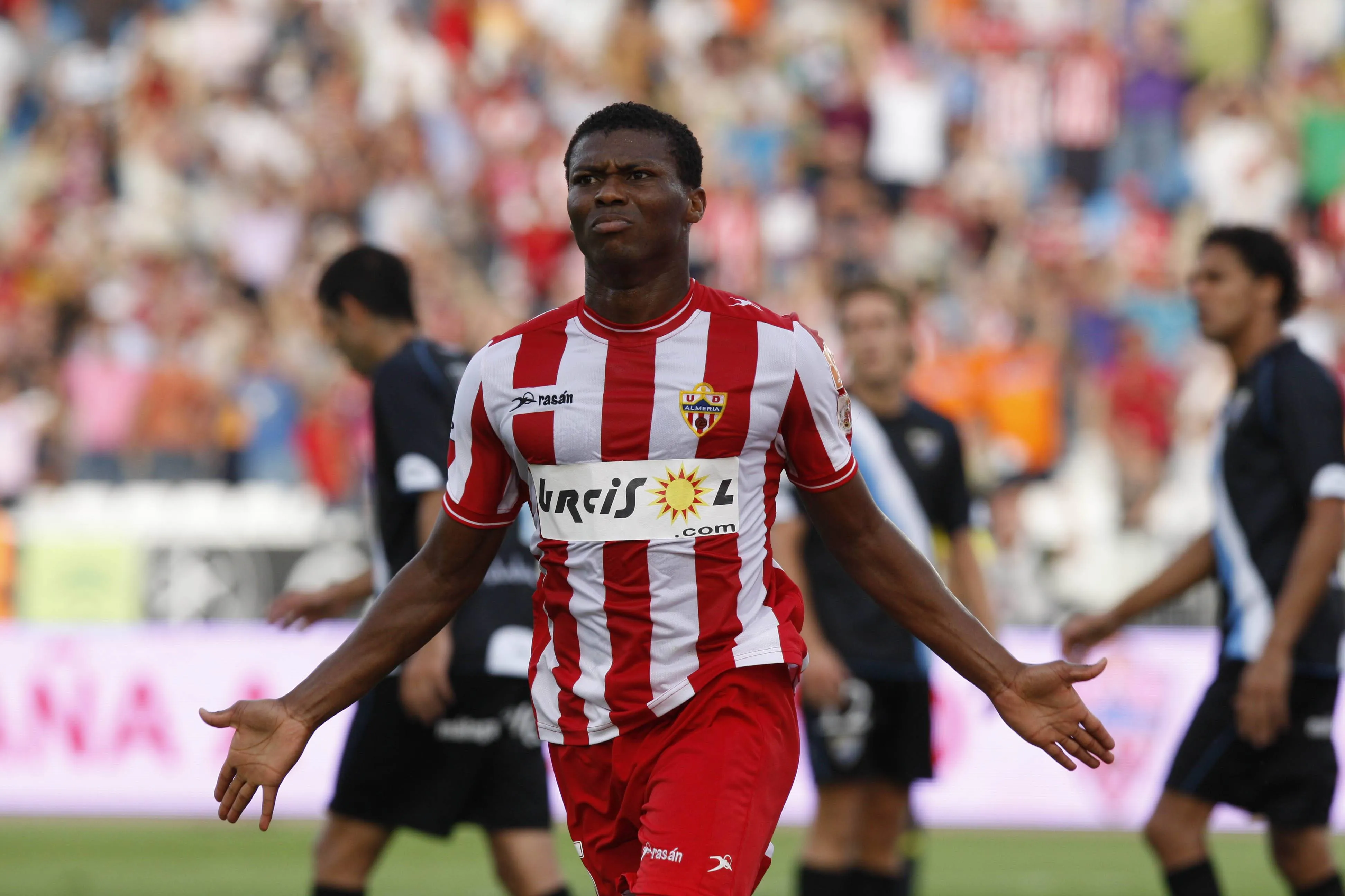 Kalu Uche celebrates at Almeria.