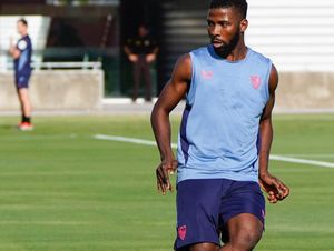 Watch: Kelechi Iheanacho shows ‘senior man’ touches in first training session with Chidera Ejuke at Sevilla