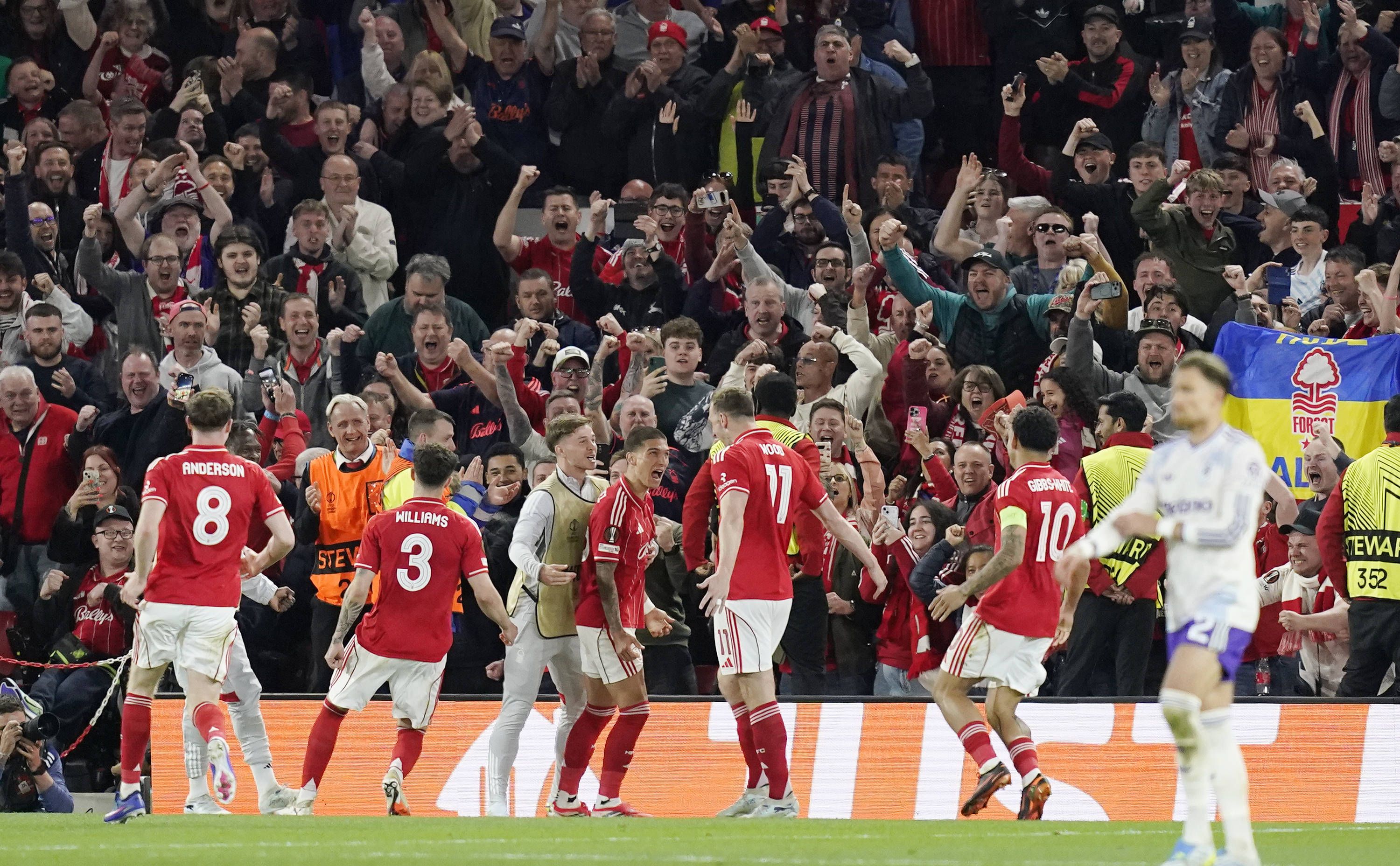 Nottingham Forest players celebrate