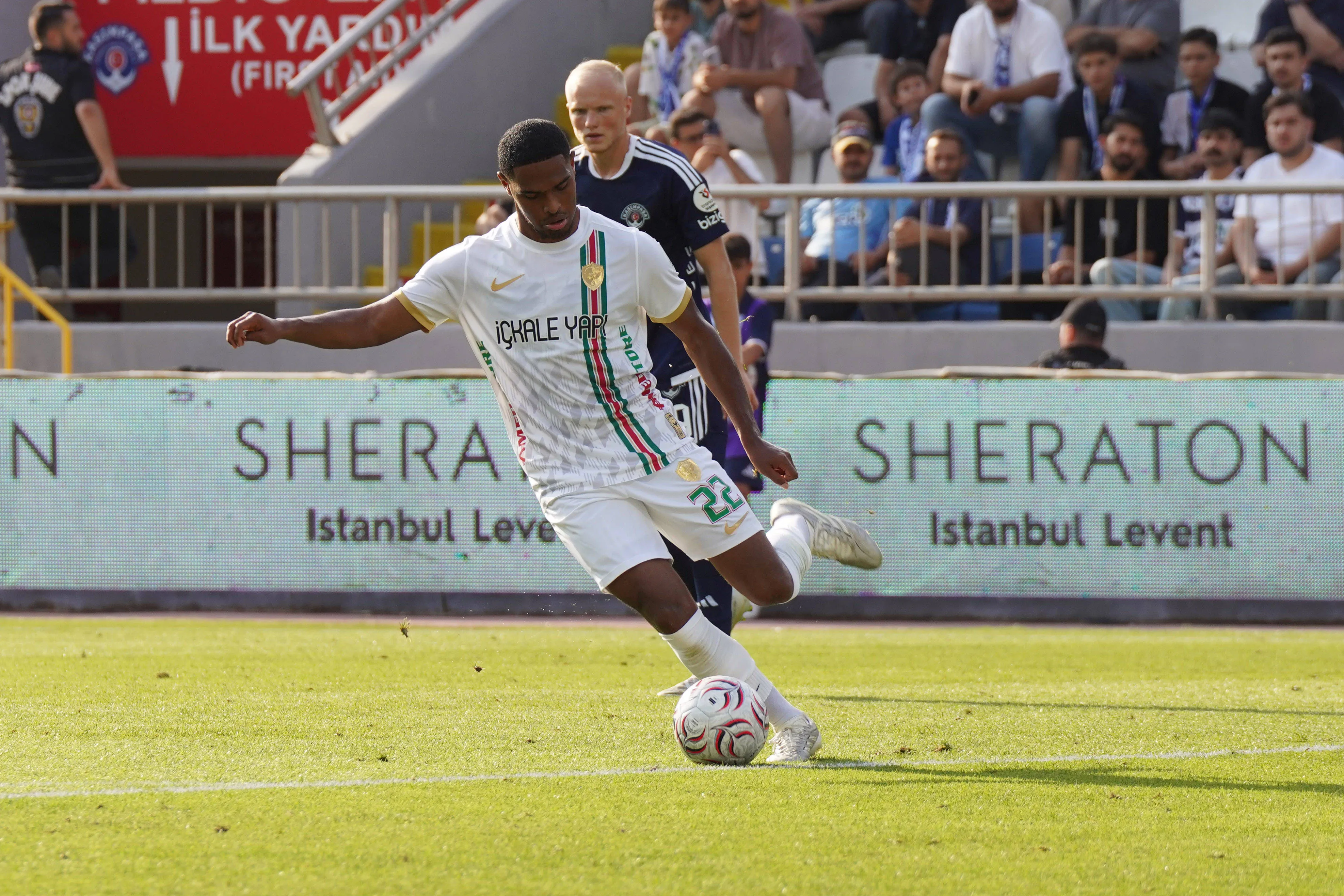 Rayan Raveloson of Amed SK