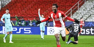 Ballon d’Or nominees, Okobi, Aiyegbeni, Onazi, others react to Desire Oparanozie’s retirement announcement