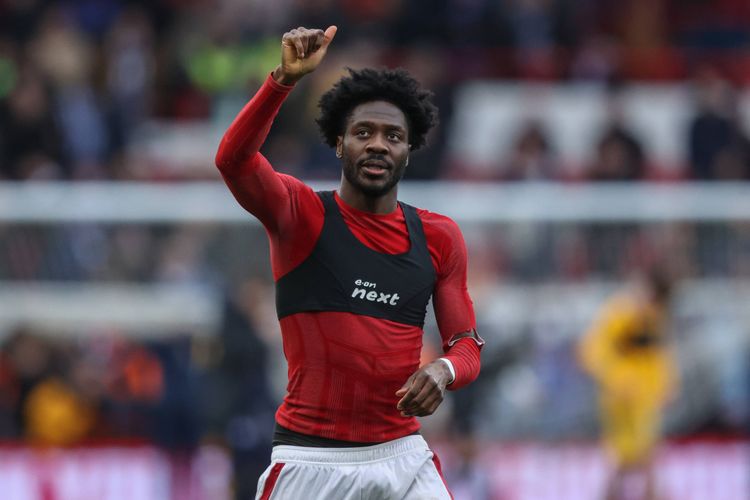 Ola Aina injury: Nottingham Forest share Super Eagles star’s update in cute video － Watch