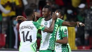 Ex-AFCON winner snubs Victor Osimhen, names the Super Eagles star to lift Nigeria to glory in Ivory Coast