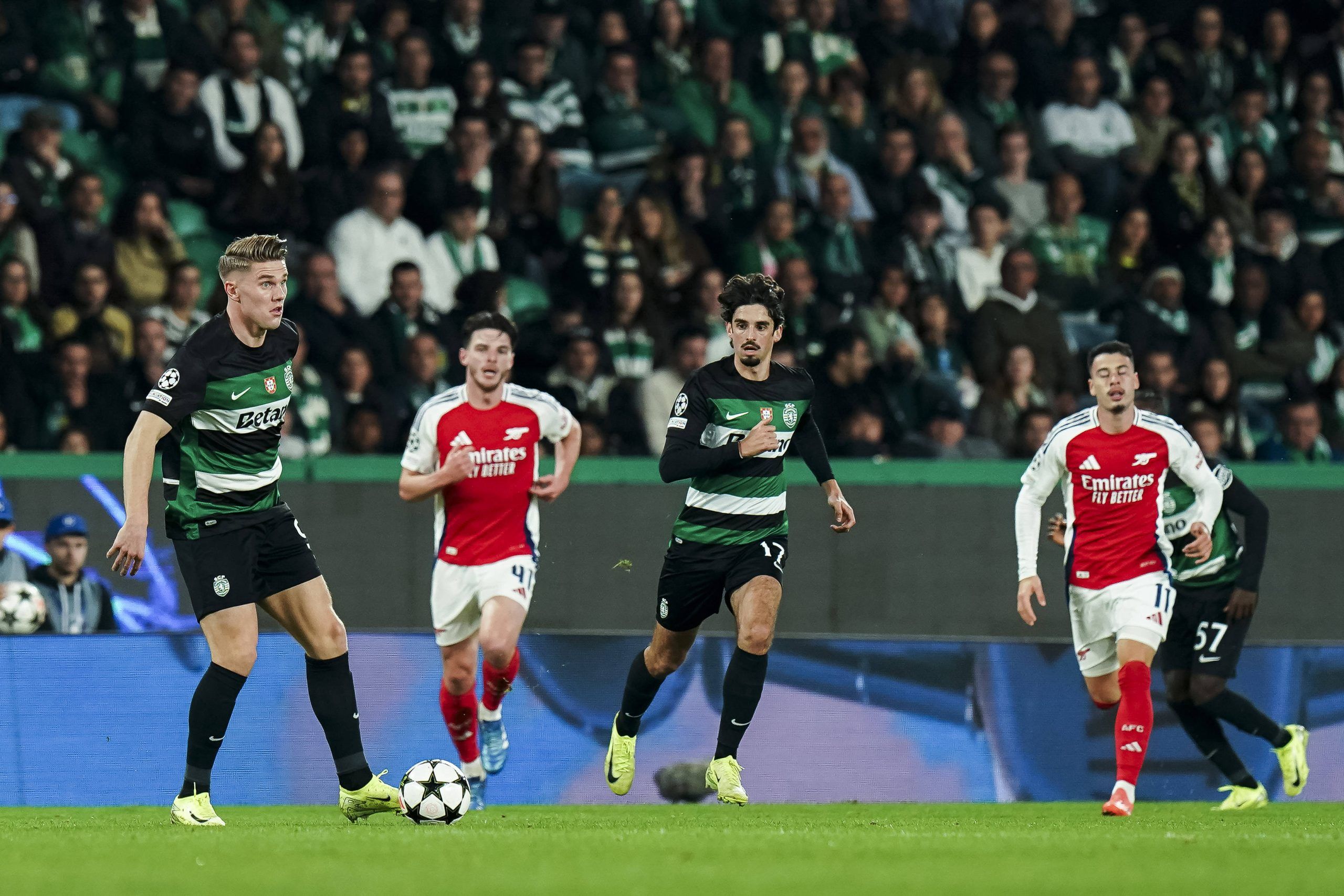 Viktor Gyökeres of Sporting Lisbon during the Champions League football match between Sporting Lisbon and Arsenal 