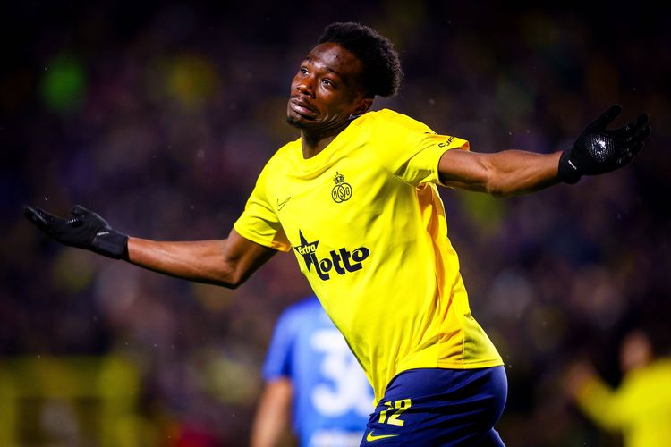 Report: Ex-Nigeria youth star following Victor Boniface’s footsteps in Belgium ditches Super Eagles for Canada