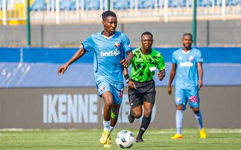 Nigerian fighter Israel Adesanya wins N10 million bet as Enyimba edge Lobi Stars in NPFL thriller