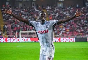 Report: Southampton reduce Onuachu’s valuation but Trabzonspor stall on deal