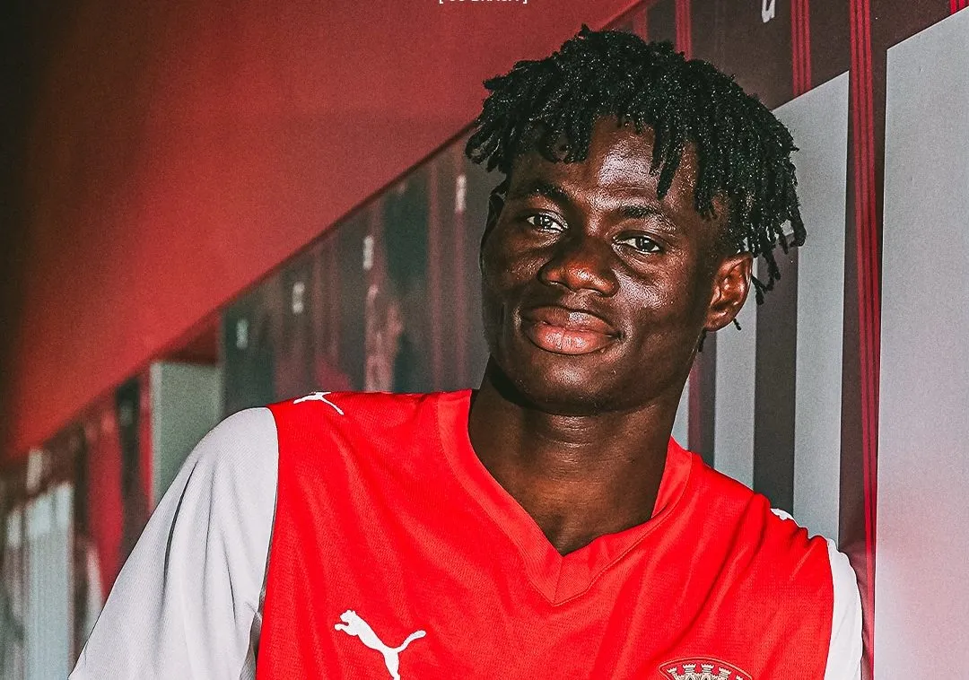 Adebisi Olamikun signs for SC Braga