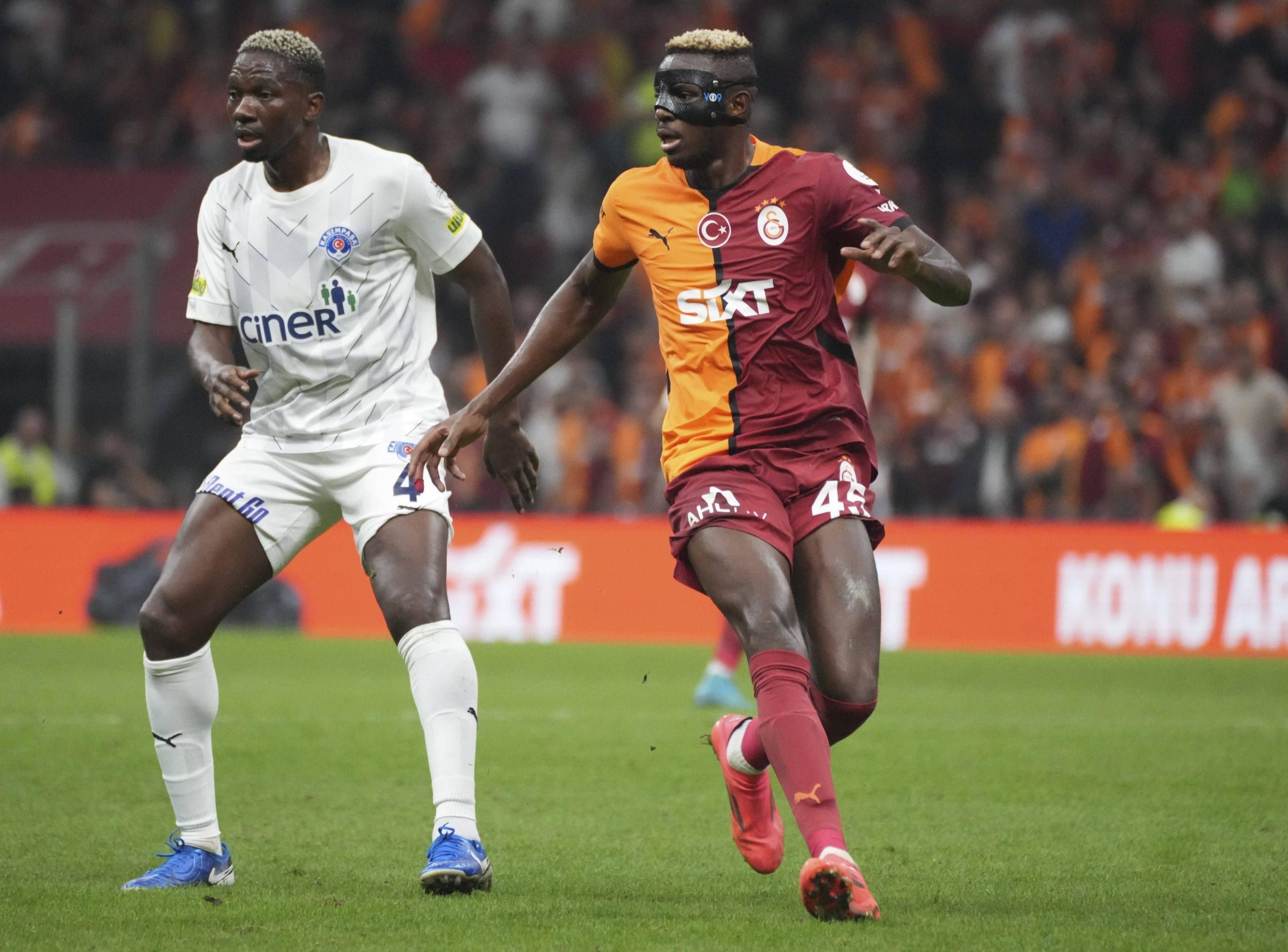 Nigeria and Kasimpasa star Kenneth Omeruo and Galatasaray's Victor Osimhen 