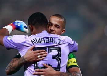 Stanley Nwabali shuns transfer talks, pens new three year deal with Chippa United