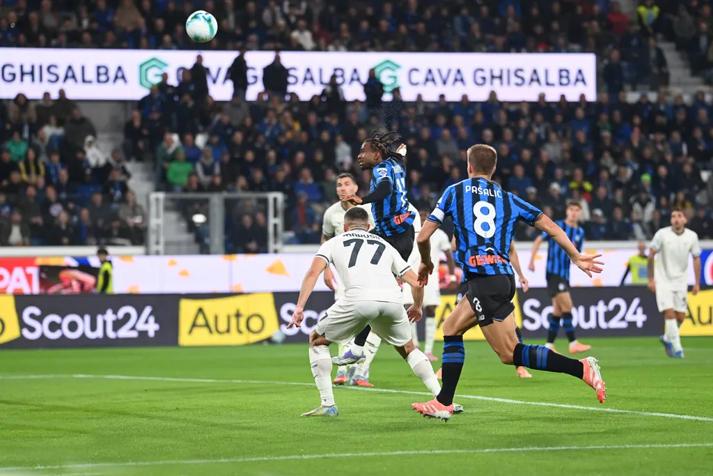 Ademola Lookman good chance head kick during Atalanta BC vs SS Lazio, Italian soccer Serie A match in Bergamo, Italy, October 19 2025