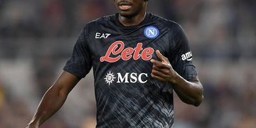 WATCH- ‘Have it back’ -Bizarre scene as fan hurls Iwobi’s shirt back at him