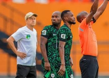 WATCH: Iwobi hits assist; Simon, Olawoyin on target; Onumonu shines in thriller with Nnadozie in France