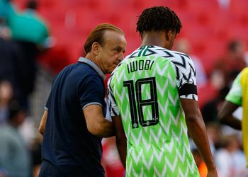 Former Super Eagles coach urges Moses Simon to remain in France amidst Everton links