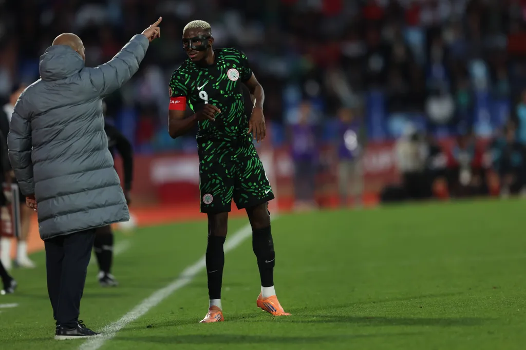 Victor Osimhen, Eric Chelle during the Africa Cup Of Nations Quarter-final match between Algeria and Nigeria