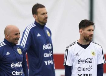 Report: Former Argentine boss could become Awoniyi and Dennis’ coach at Nottingham Forest