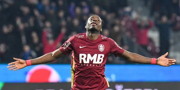 Philip Otele joins FC Basel: 4 Nigerian players who have represented the Swiss champions