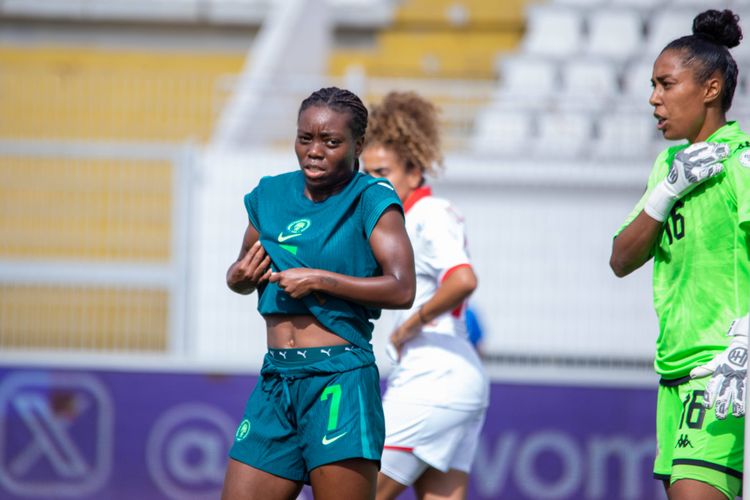 Super Falcons midfielder Toni Payne