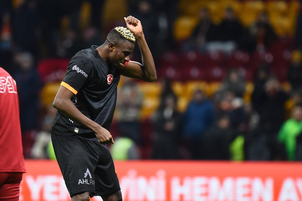 Victor Osimhen waves to the fans after the Turkish Super League match between Galatasaray and Adana Demirspor at Rams Park Stadium