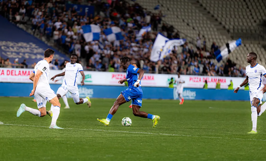 Junior Olaitan in action