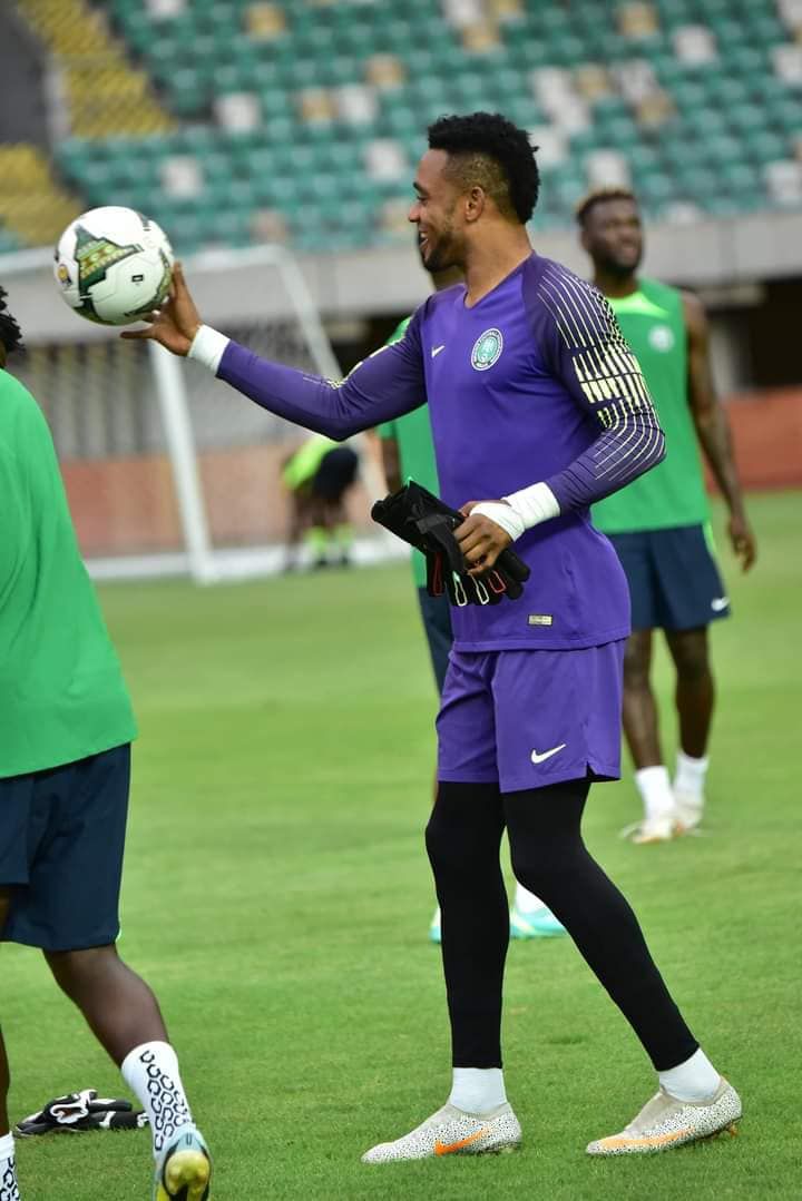 Super Eagles goalkeeper Ojo Olorunleke