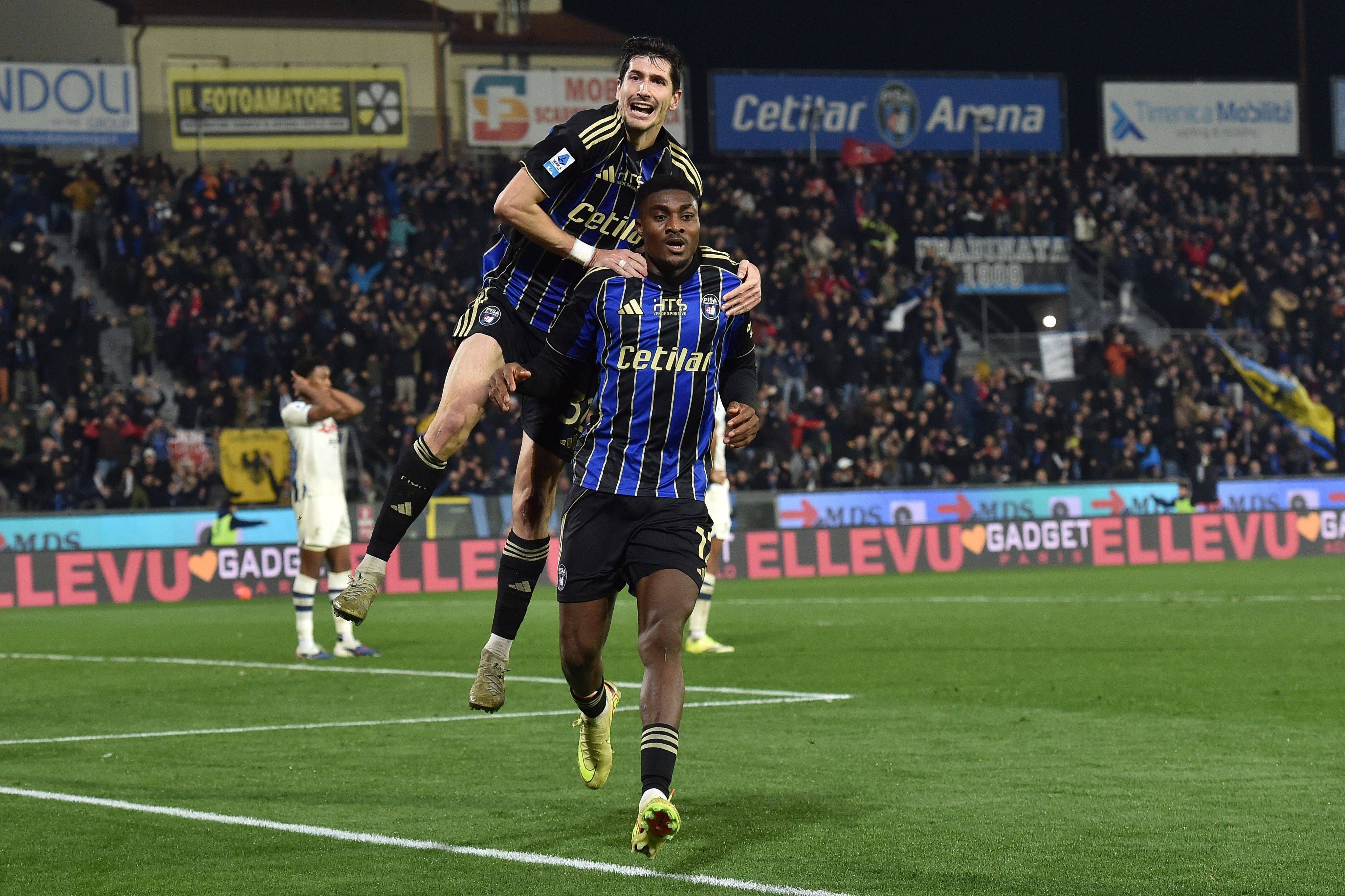 Stefano Moreo and Rafiu Durosinmi celebrate during Pisa SC vs Atalanta BC,