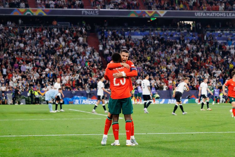 “I’ll like to” – Ex-Super Eagles captain urges Chelsea to sign Ronaldo ahead of the Club World Cup