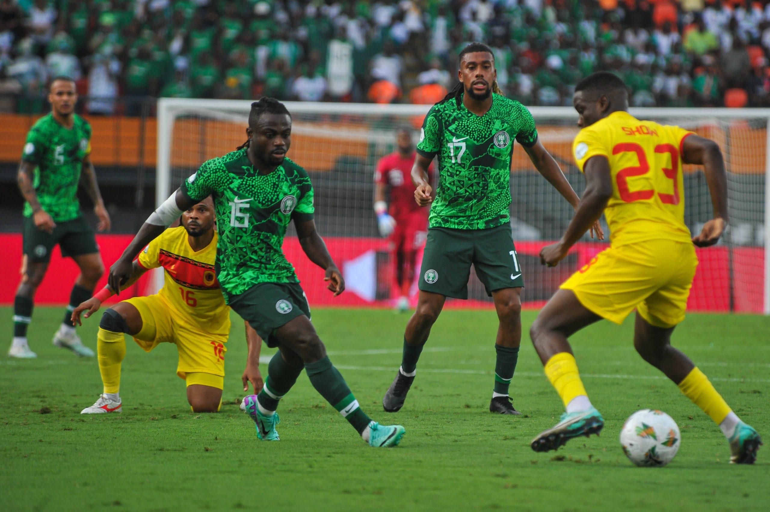 Super Eagles stars Simon Moses and Alex Iwobi
