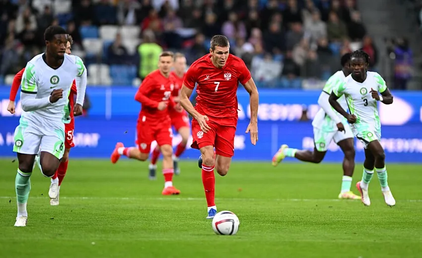 Nigeria's Emmanuel Fernandez, Russia's Aleksandr Sobolev and Nigeria's Isaac James