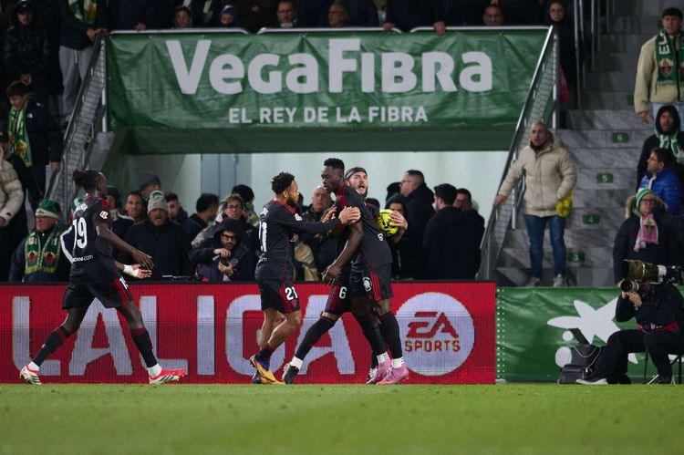 Back with a bang: Akor Adams nets first Sevilla brace in big result at Elche