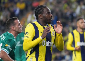 Mourinho aims subtle dig at Osimhen over penalty goals after Fenerbahce win