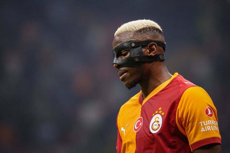 Victor Osimhen’s fiery character in Istanbul derby impresses Turkish goalkeeper