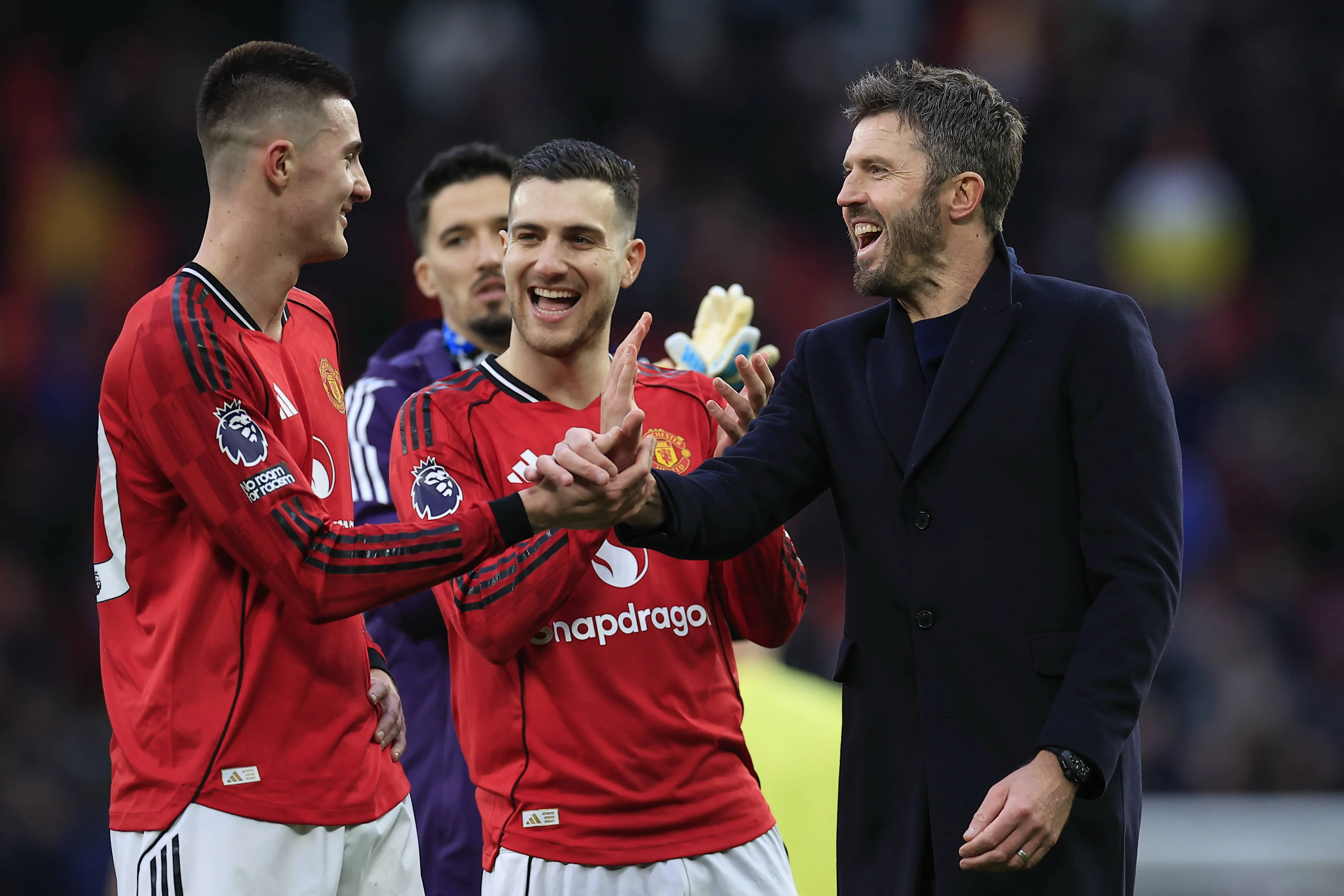 Manchester United manager Michael Carrick and Benjamin Sesko. 