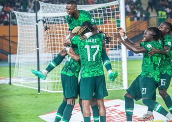 “It was an outstanding game”- Augsburg boss Jess Thorup raves on about Frank Onyeka’s impressive Bundesliga debut