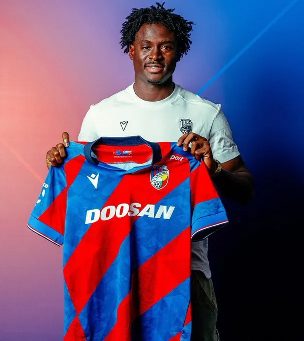 Salim Fago signs for Viktoria Plzen 
