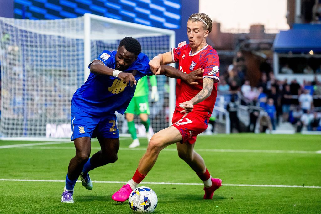 Bright Osayi-Samuel battles for possession with Jack Clarke during the EFL Sky Bet Championship match between Birmingham City and Ipswich Town