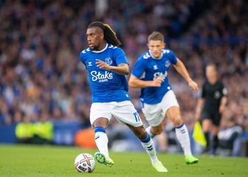 England referees chief apologises to Iwobi’s Everton over penalty decision