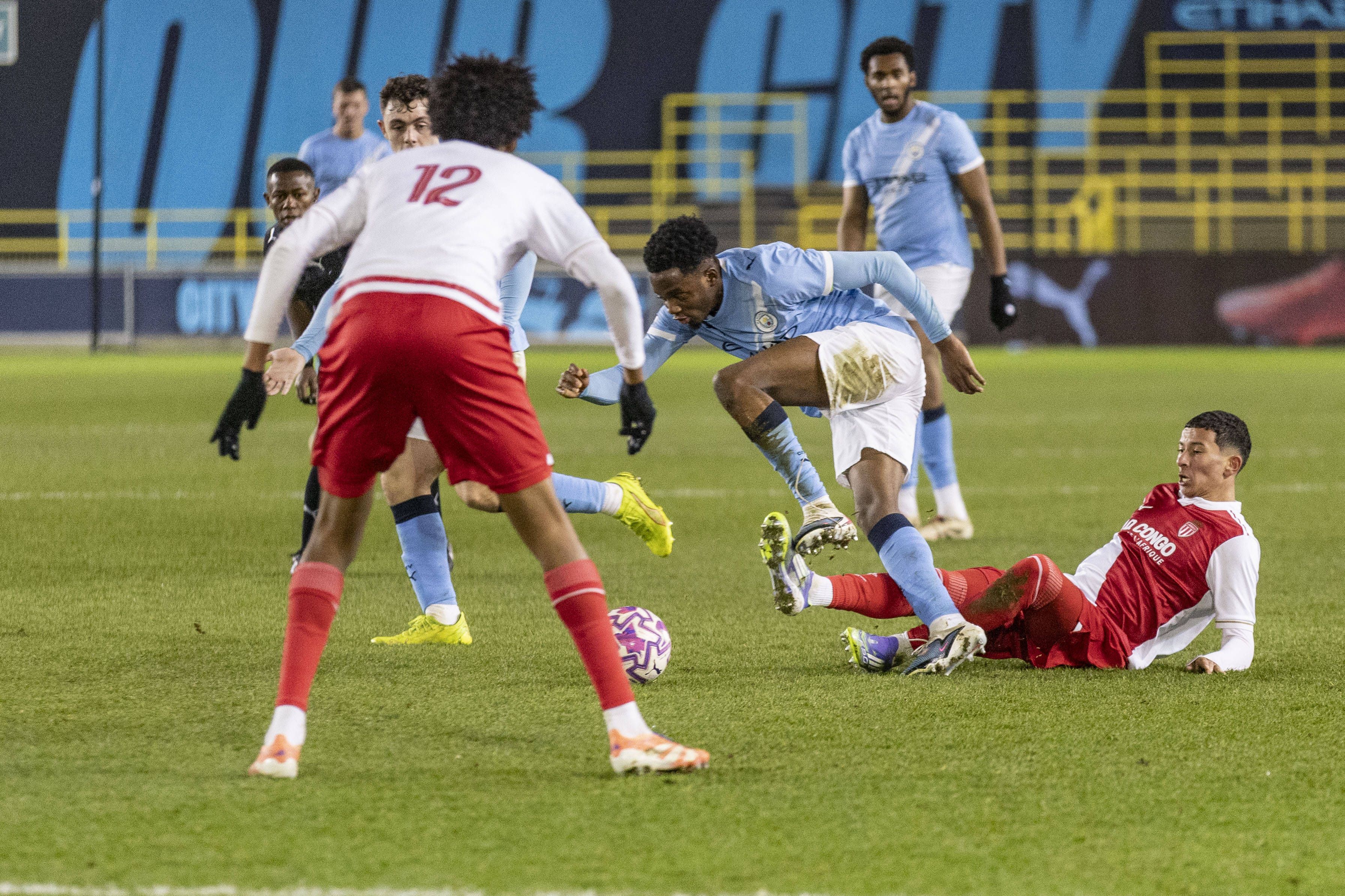 Justin Oboavwoduo goes past the opponent during the PL International Cup match between Manchester City and AS Monaco