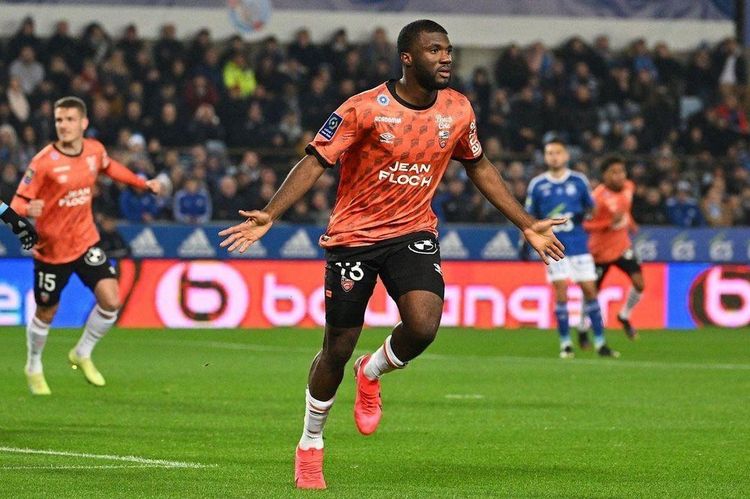 OGC Nice tables last-minute bid to sign Super Eagles forward