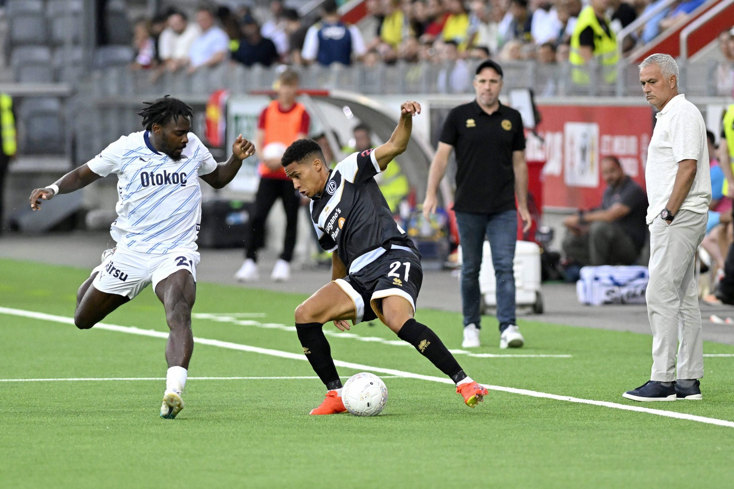 Fenerbahce: José Mourinho watches Bright Osayi-Osayi-Samuel from the sidelines 