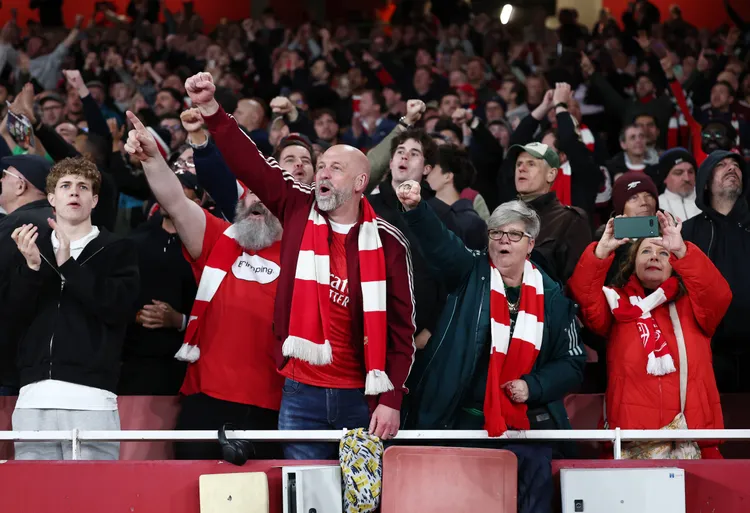 Arsenal win the Premier League: How Kanu, Elumelu, Atiku, and Nigerian stars reacted