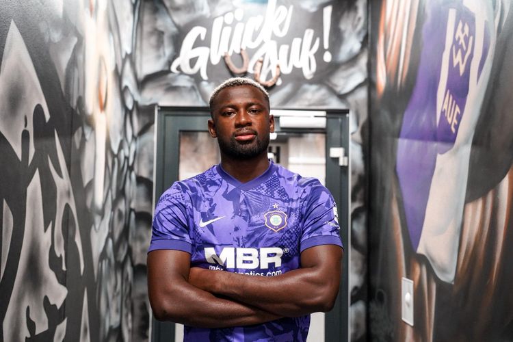 Official: Forgotten Super Eagles star returns to German football with Erzgebirge Aue