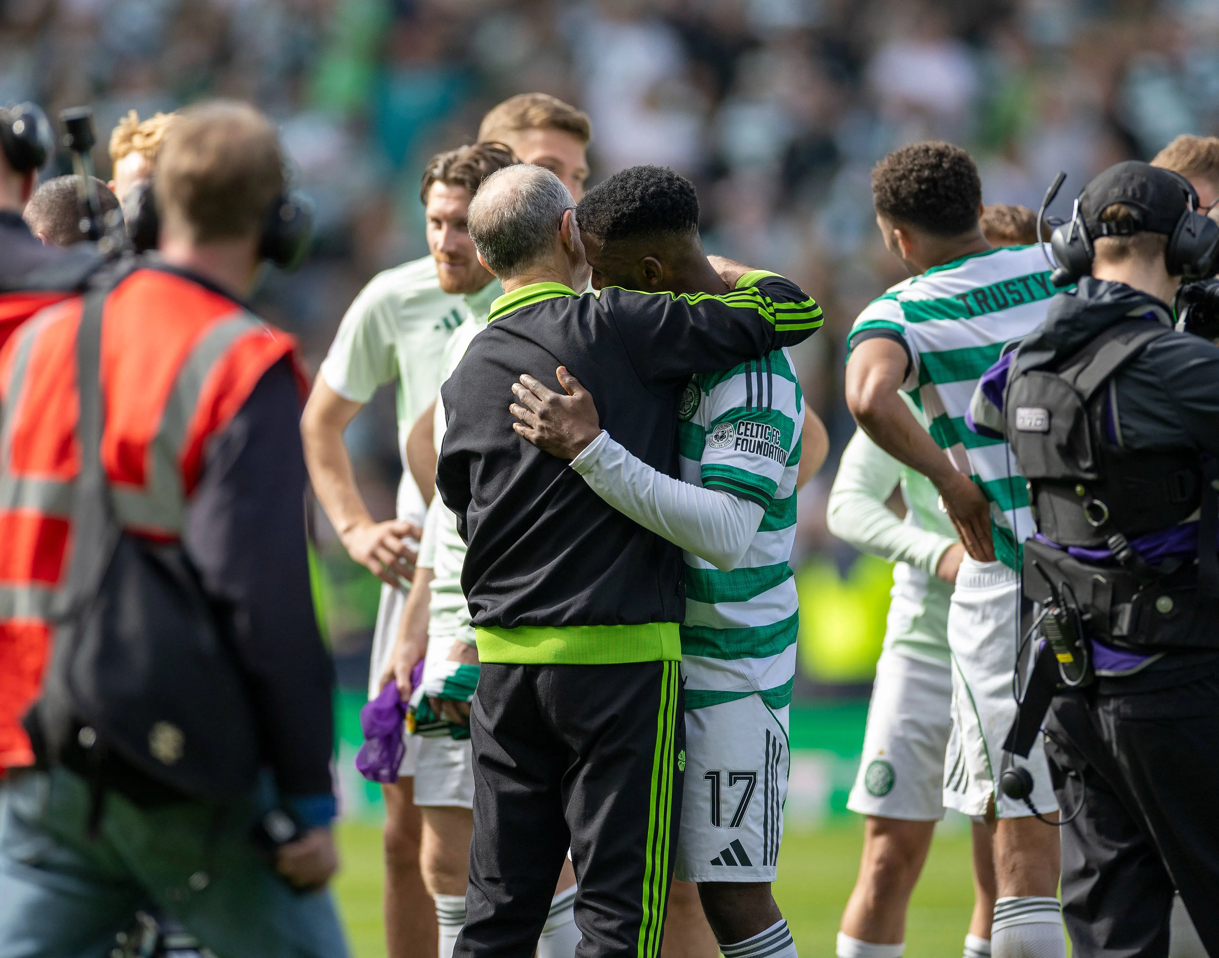 Celtic manager Martin O'Neill and Kelechi Iheanacho hug in celebration