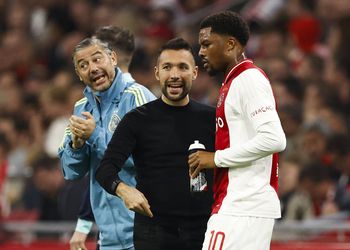 “I hope we won’t regret it” – Lille boss Genesio unhappy with January transfer business after Akpom arrival