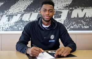 Arsenal-owned Nigerian goalkeeper sends message to Crewe fans after leaving for Bundesliga club