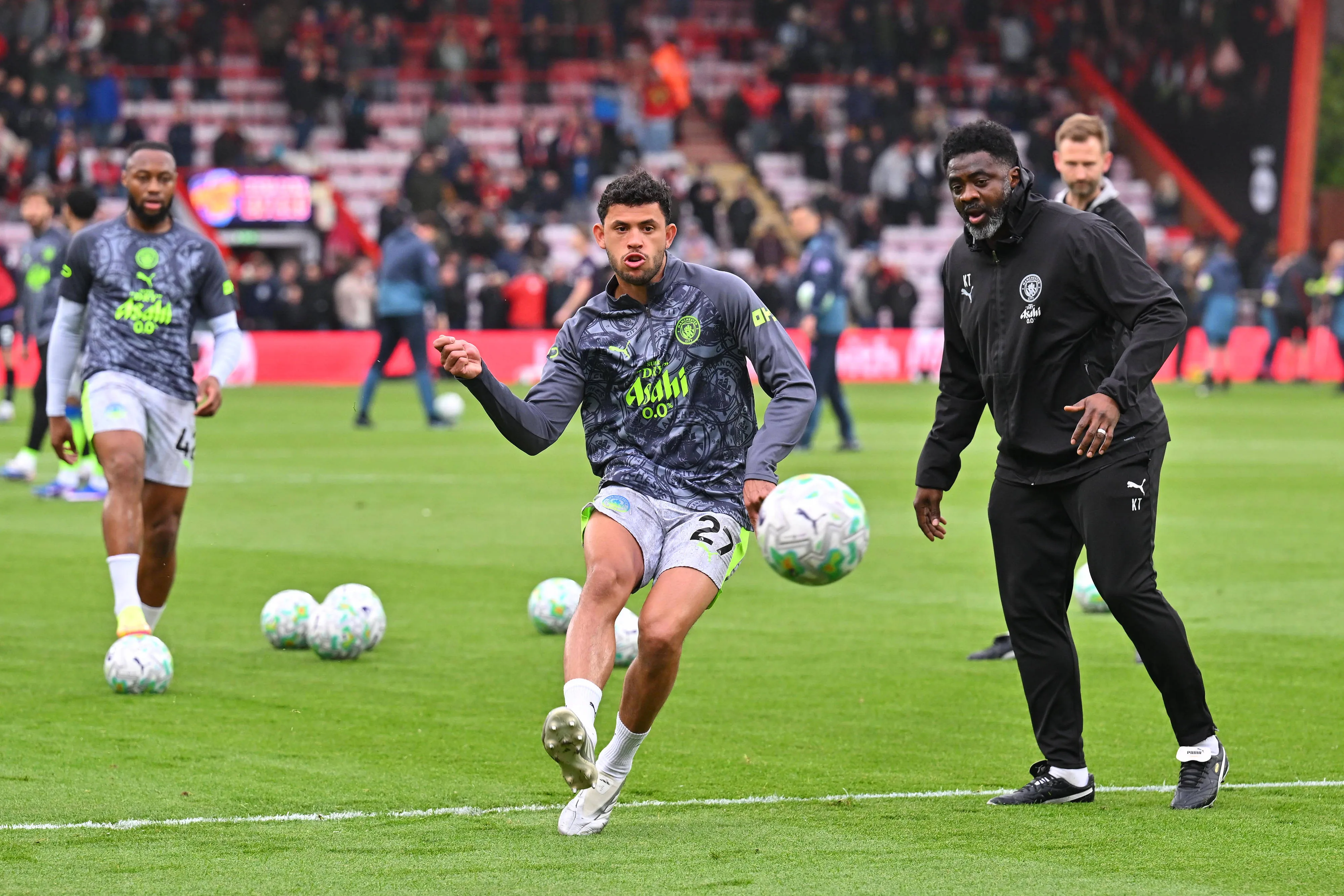 Matheus Nunes of Manchester City warming up