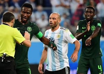 Why I’ll pick Ndidi over Mikel as a defensive midfielder – Oliseh