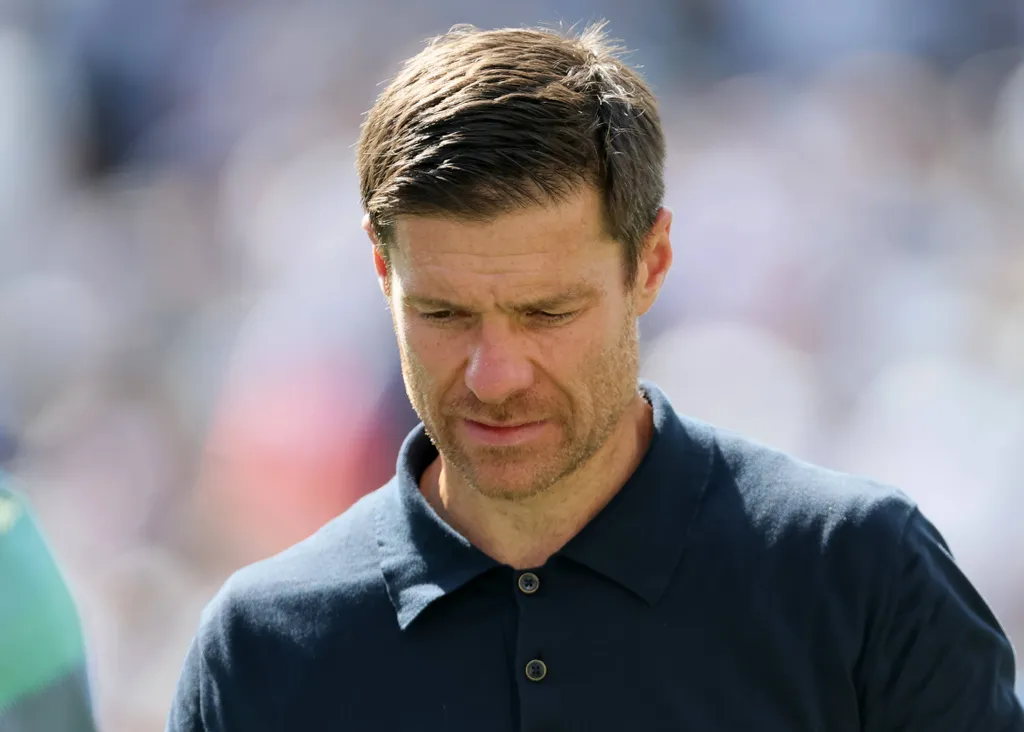 Chelsea head coach Xabi Alonso